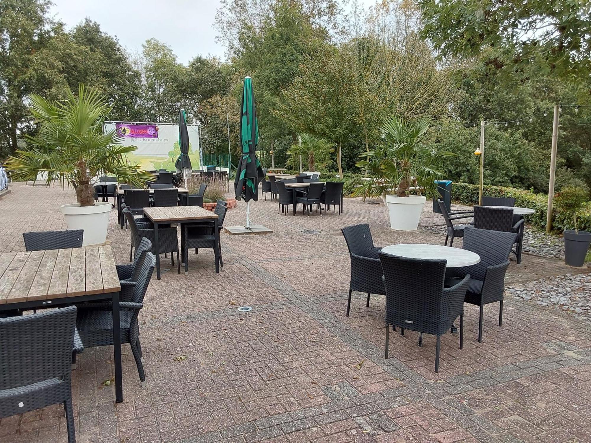 Rumah Senang Wellness Met Hottub En Tuin Ewijk Esterno foto